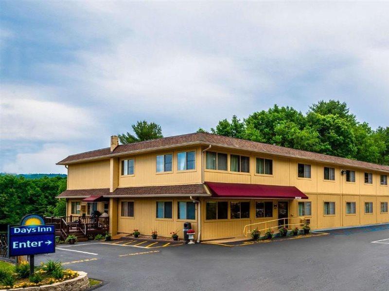 Days Inn By Wyndham Wurtsboro Exterior photo